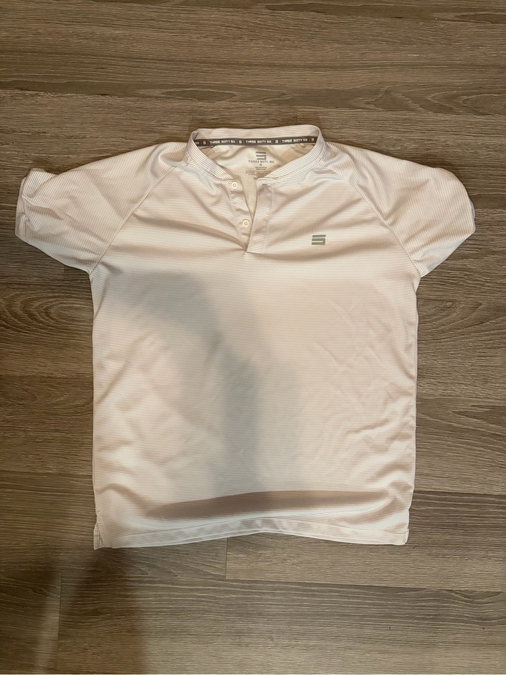 White and Gray Striped Short-Sleeve Shirt - Performance Knit